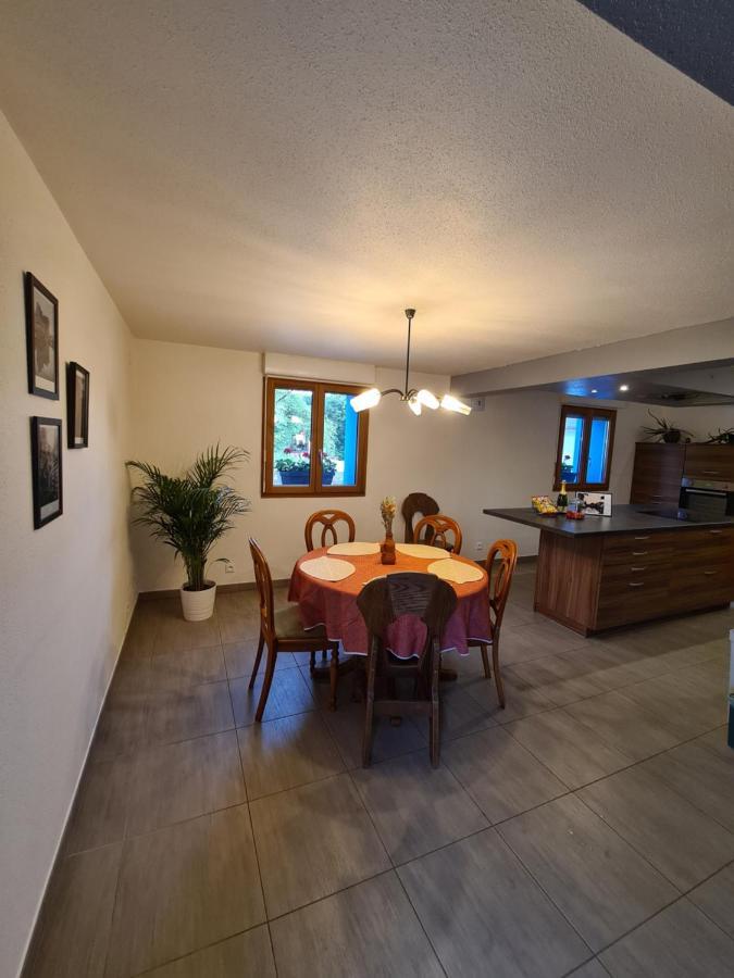 Agreable Appartement Avec Spa Proche De La Foret Bréchaumont Exterior foto